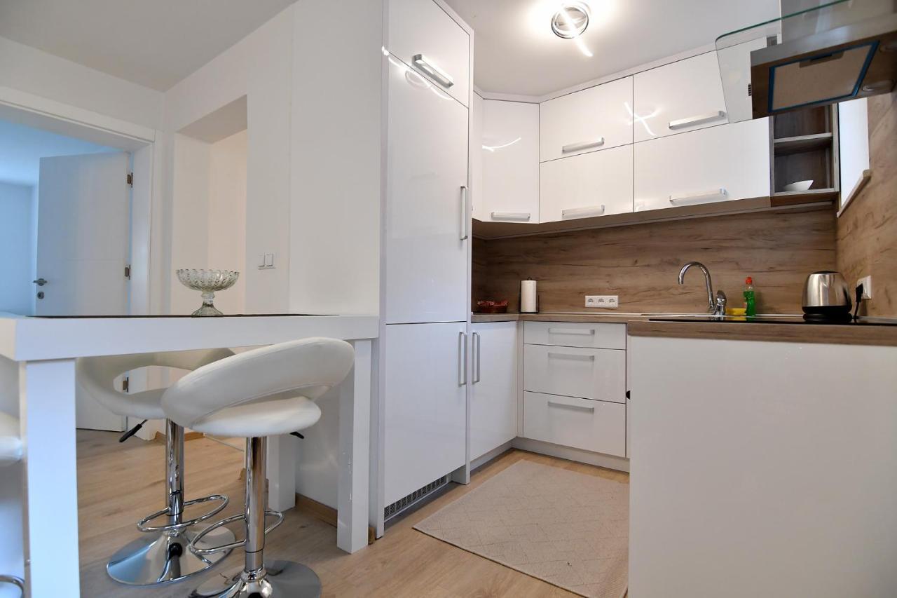 Garden Of Dreams & Free Private Parking Apartment Sarajevo Ngoại thất bức ảnh