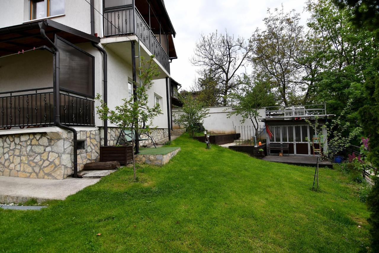 Garden Of Dreams & Free Private Parking Apartment Sarajevo Ngoại thất bức ảnh